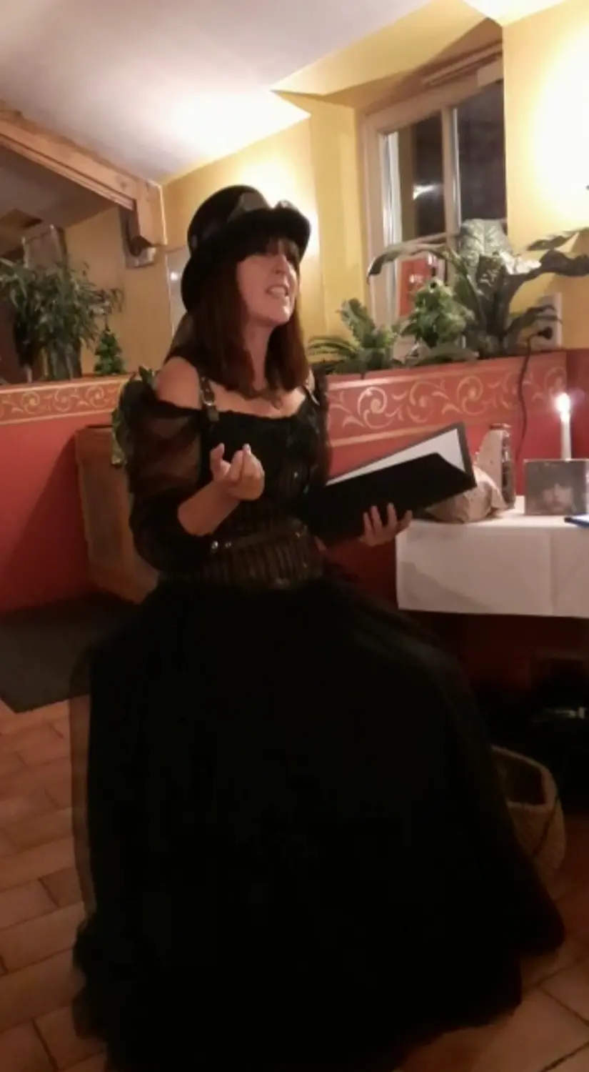 Frau